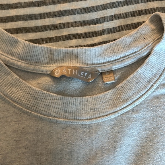 Athleta Sweatshirt - Picture 2 of 5